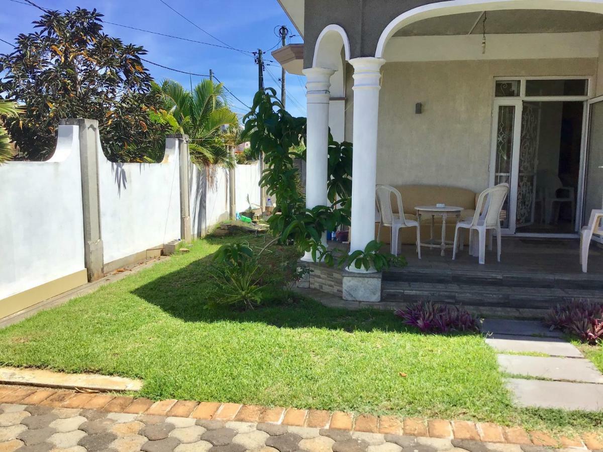 Cardamon Villa Is A 2 Bedroom With 1 Bathroom And Seperate Toilet Detached House With Ac And Swimming Pool , 5 Minutes Walk From Flic En Flac Public Beach Flic en Flac Exterior foto