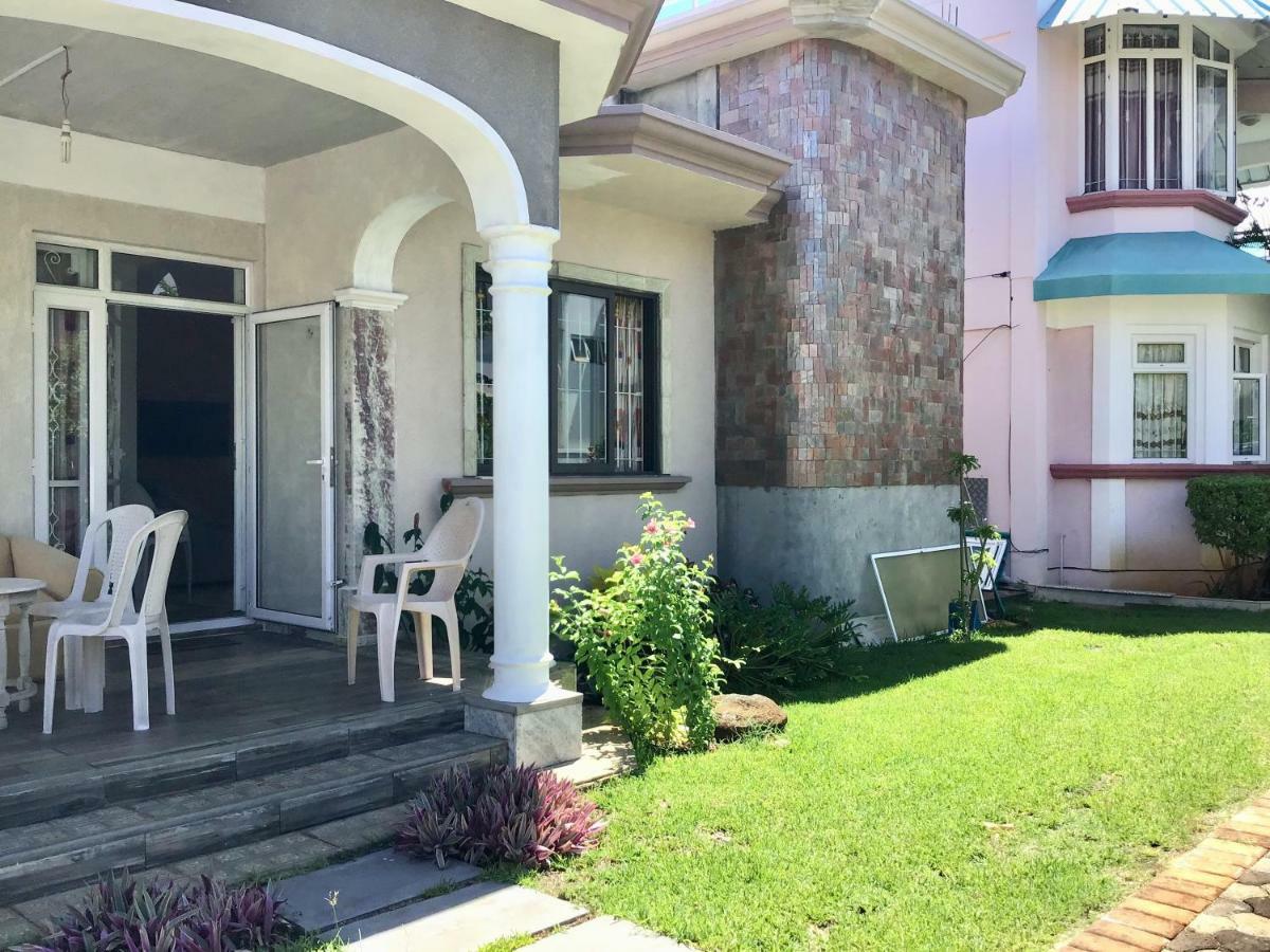 Cardamon Villa Is A 2 Bedroom With 1 Bathroom And Seperate Toilet Detached House With Ac And Swimming Pool , 5 Minutes Walk From Flic En Flac Public Beach Flic en Flac Exterior foto